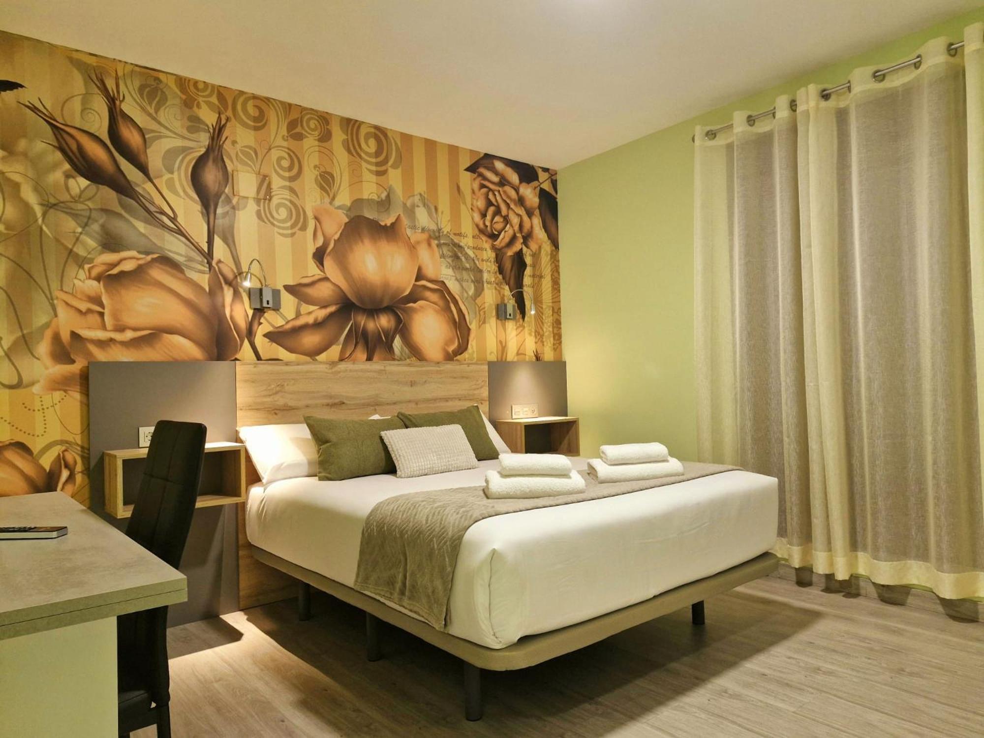 Feeling Home - Suites&Rooms León Exterior foto